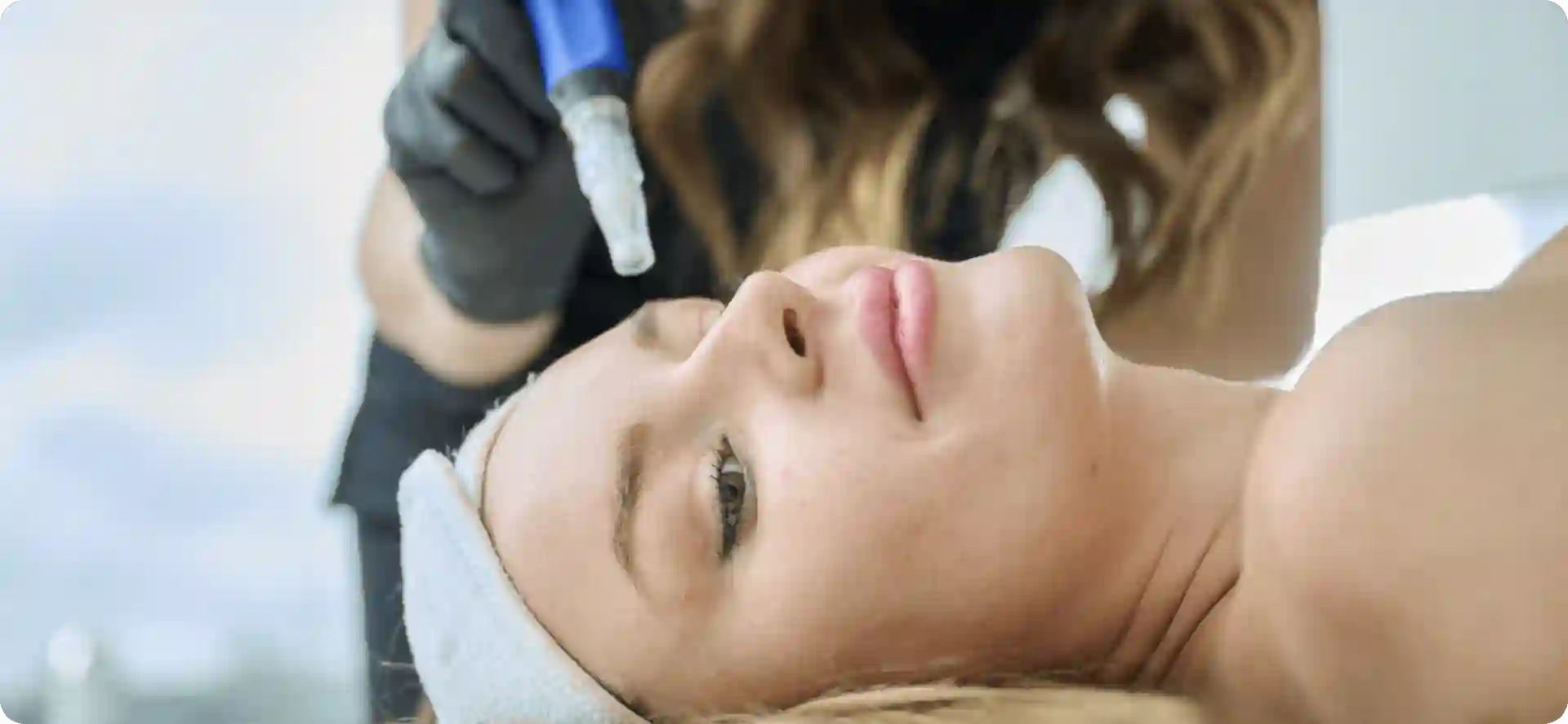 How Do Microneedles Trigger New Collagen and Elastin in Loose Skin Merseyside?